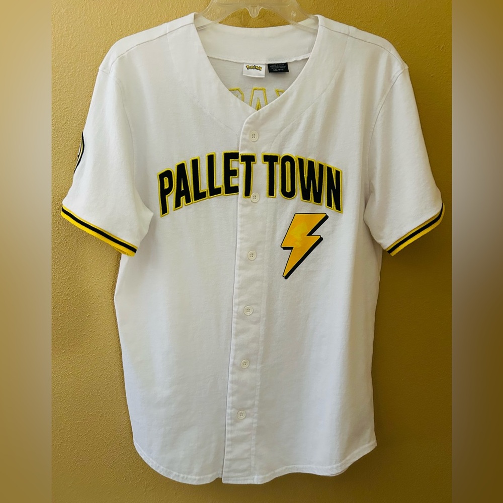 Pokémon Pikachu Jersey Baseball Pallettown Lightning Button Down Size Small